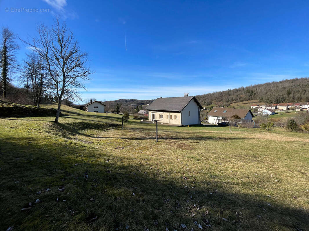 Maison à VILLARDS-D'HERIA