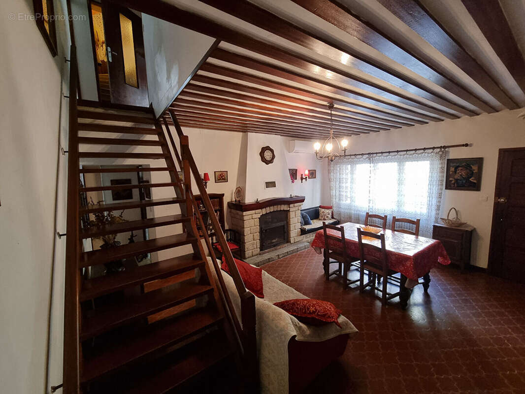 Maison à MALAUCENE