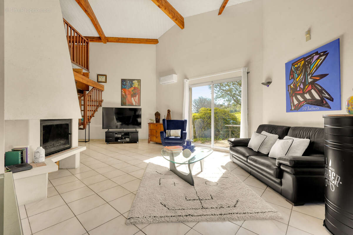 Maison à VIGOULET-AUZIL