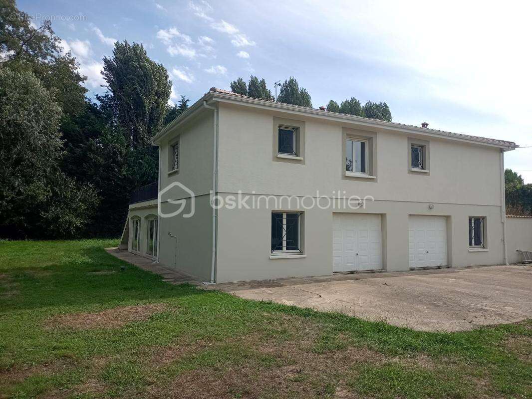 Maison à SAINT-DENIS-DE-PILE