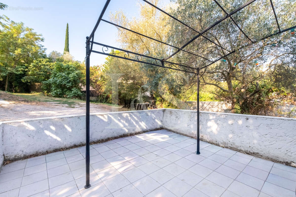 Maison à VAISON-LA-ROMAINE