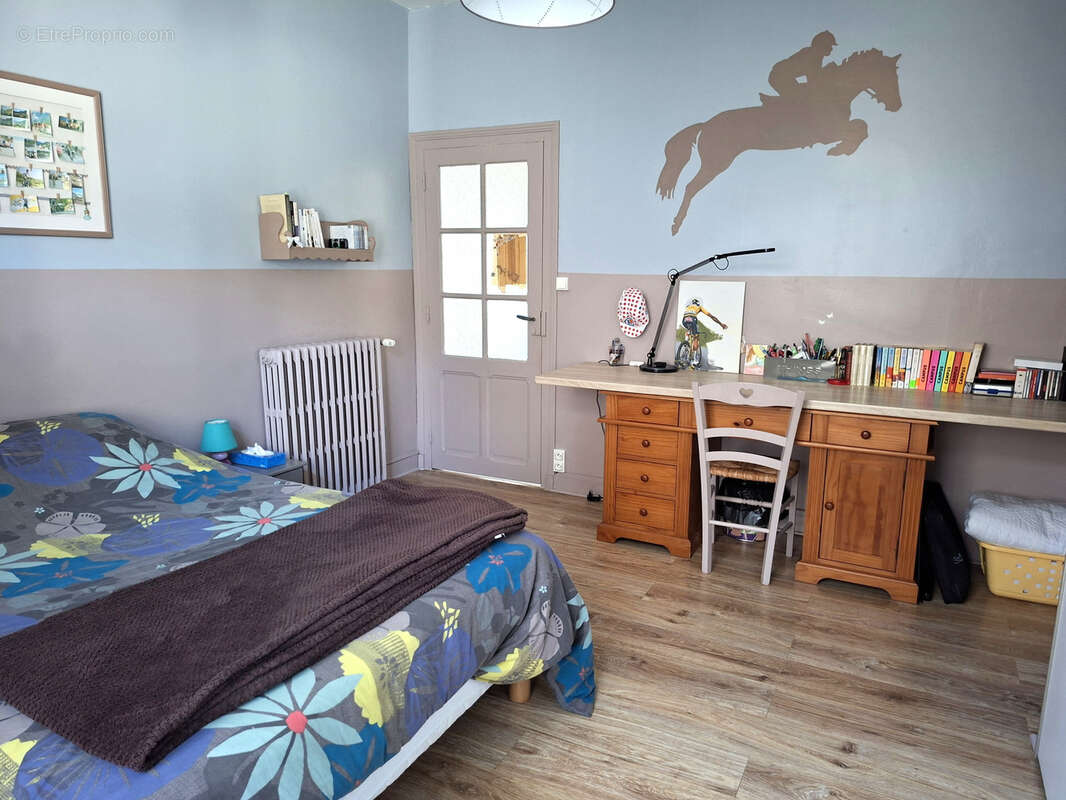 Maison à SAINT-ASTIER