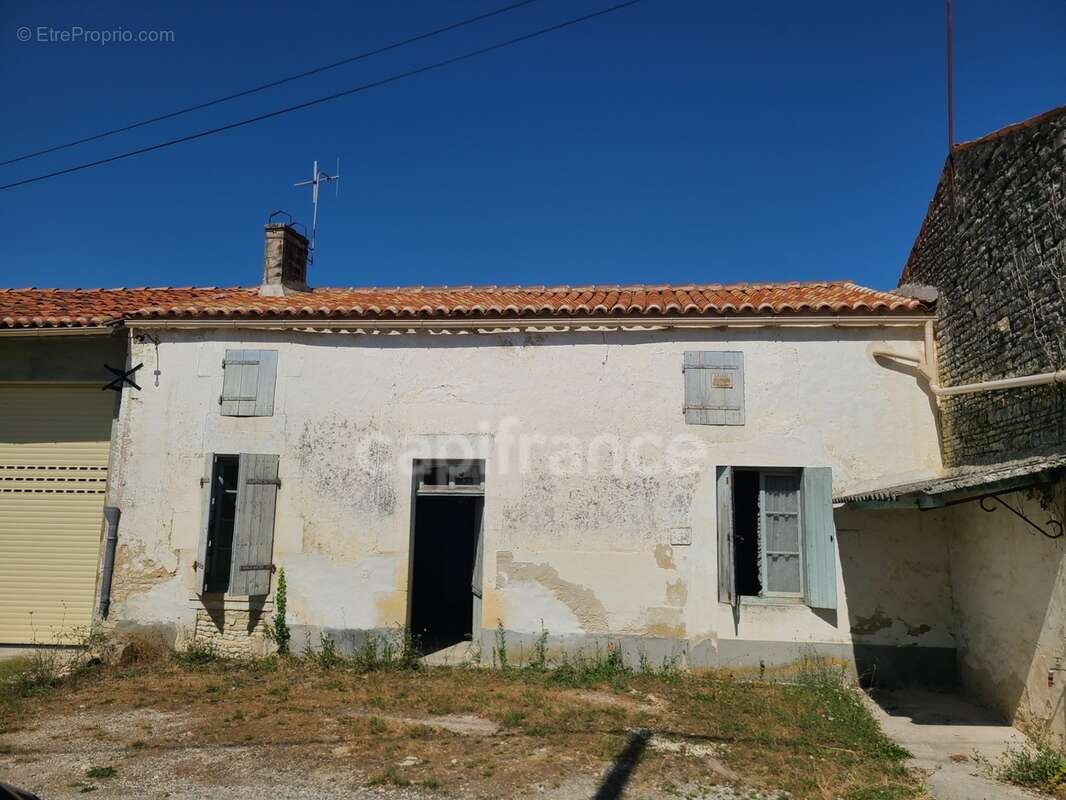 Maison charentaise AUMAGNE (17) - photo 11