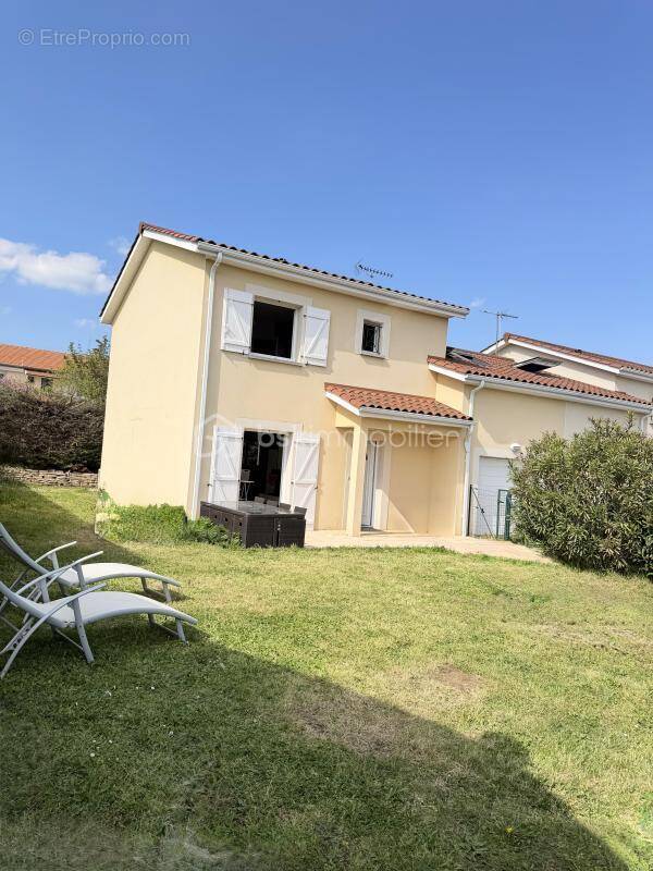 Vaugneray - maison familiale type 5 avec terrain 475 M2 - photo 1