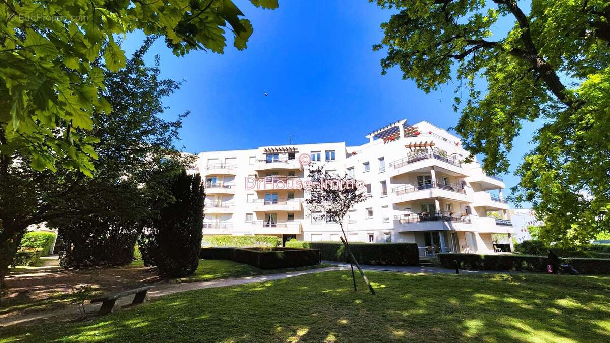 Appartement à RIS-ORANGIS