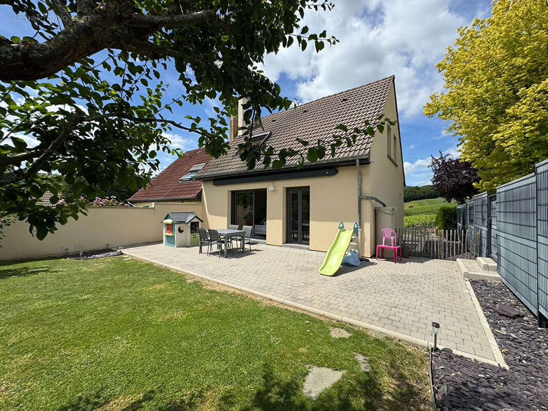 Maison à CHAMPILLON