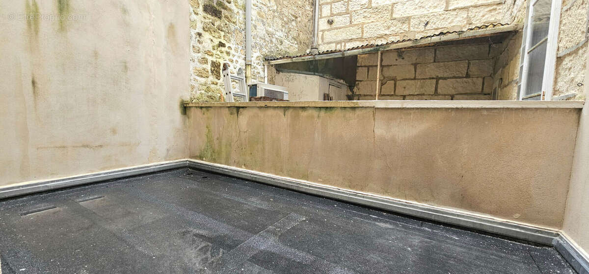 Appartement à SAINTES