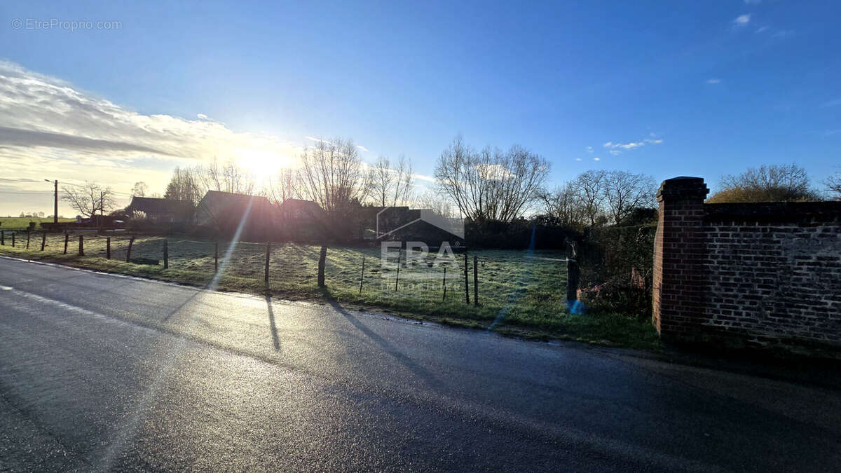 Terrain à FLAVY-LE-MELDEUX