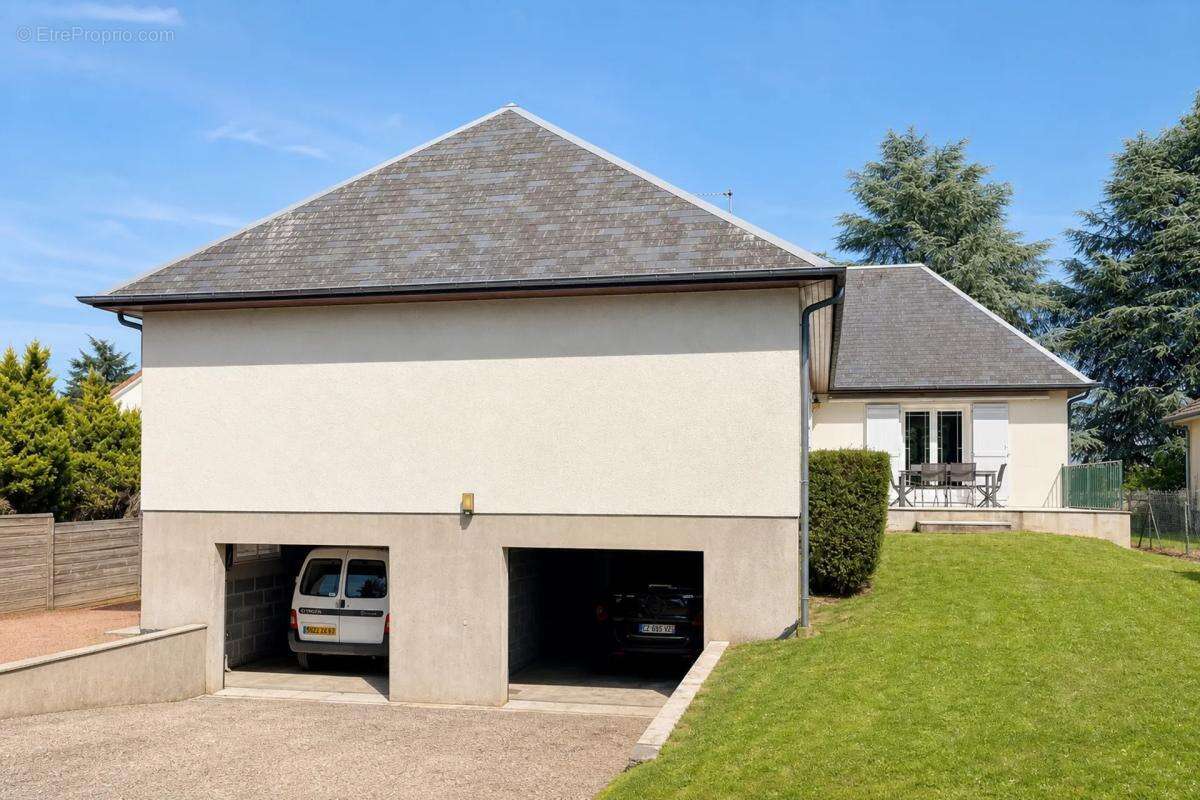Maison à DONNERY