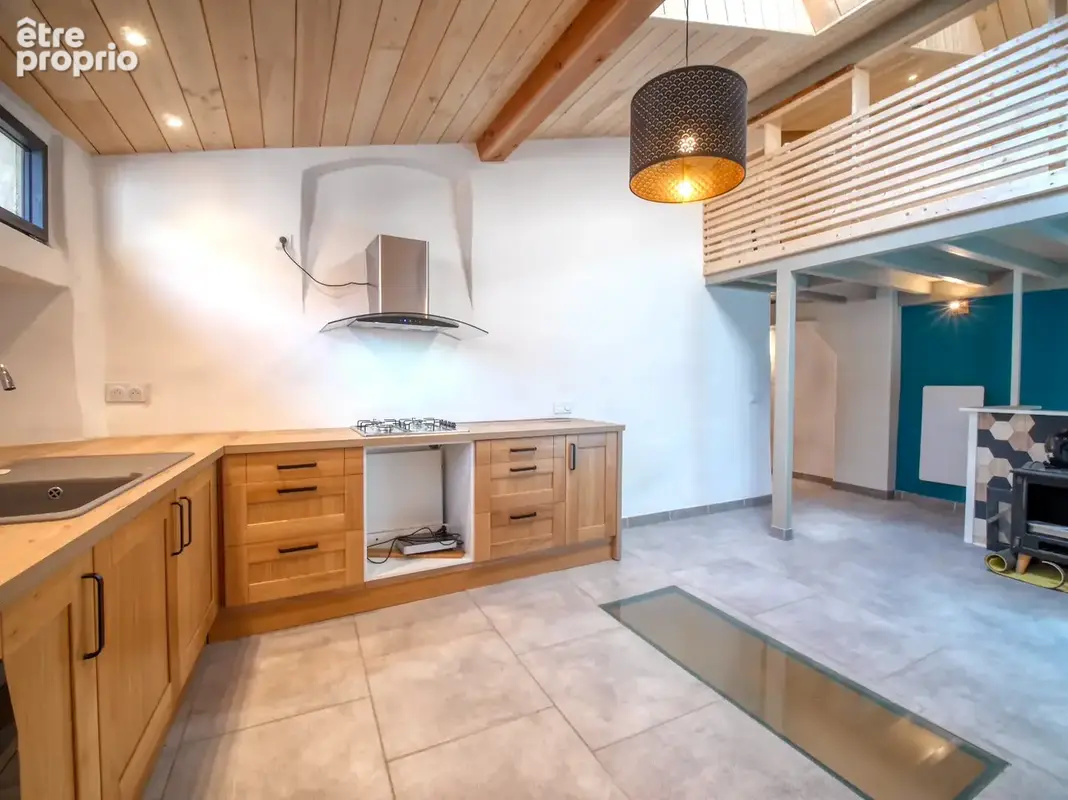 Magnifique maison en pierres rénovée   72 m2   Centre-ville de DIE - photo 1