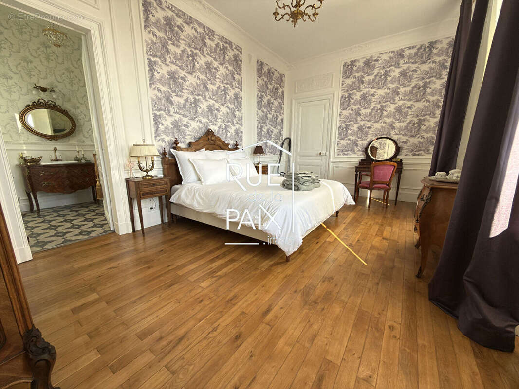 Maison à CHATELLERAULT
