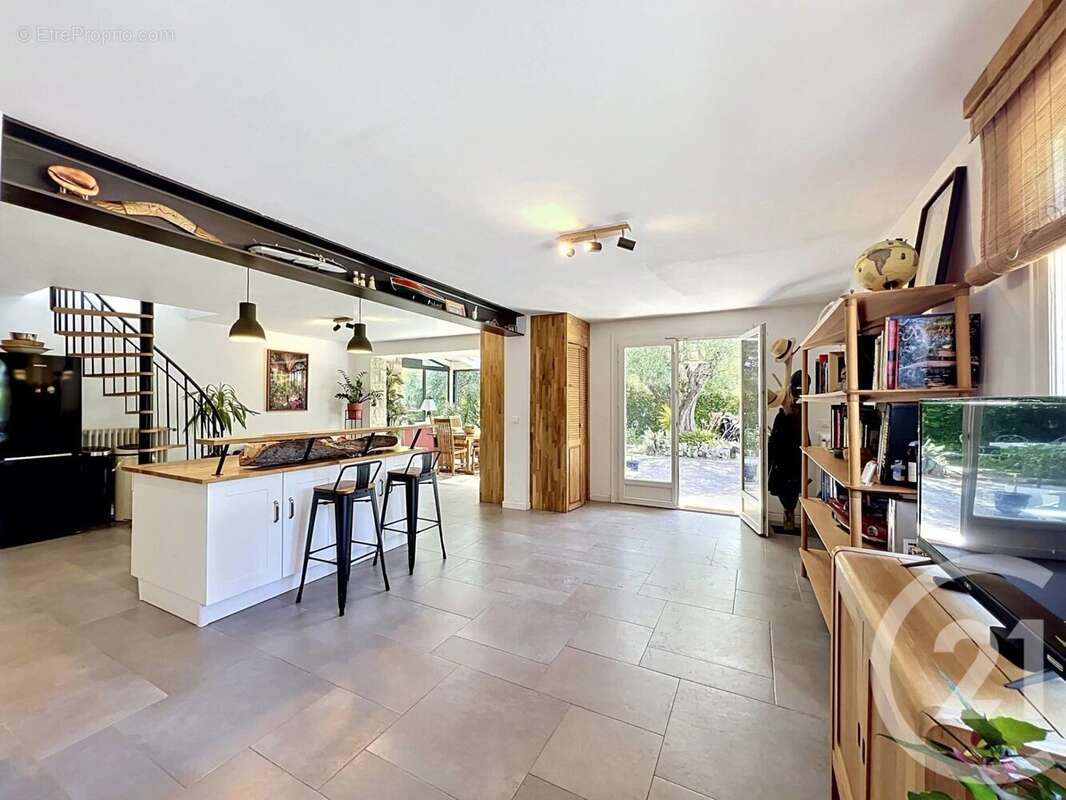 Maison à MOUGINS