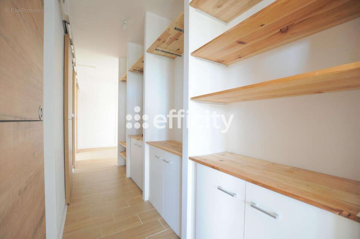 Appartement à VENISSIEUX