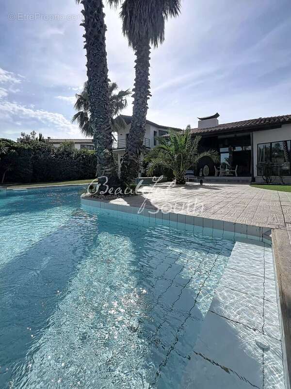 Propriété d’exception aux portes de Perpignan – 260 m² habitables sur 1 690 m² paysagés avec piscine, Pollestres - photo 25