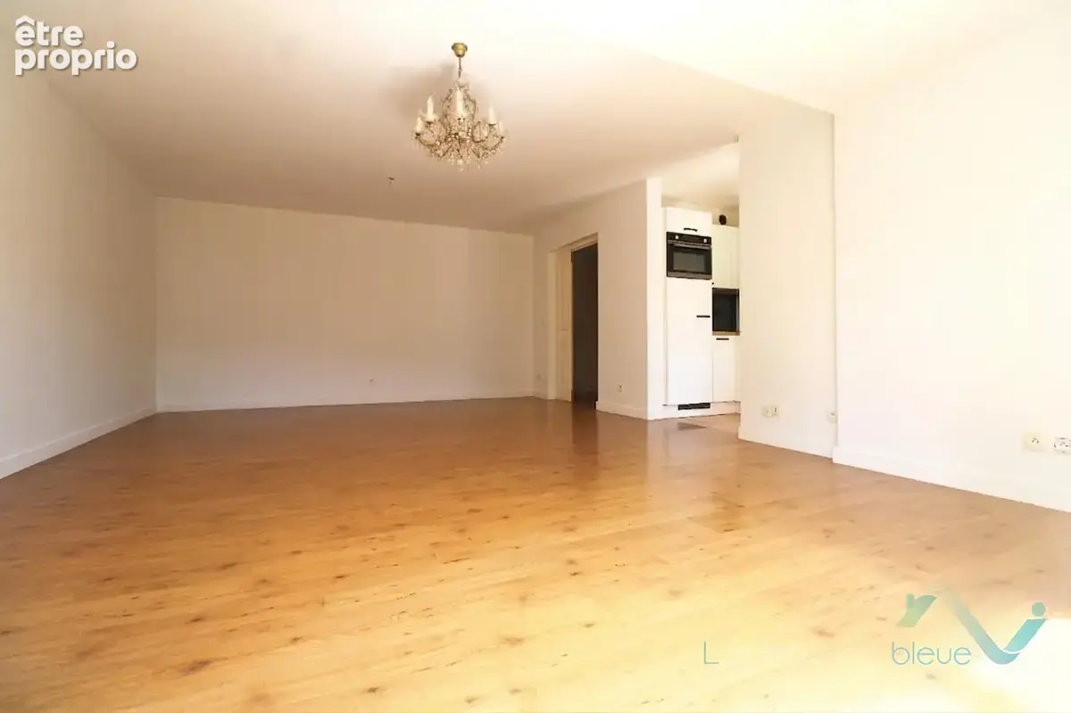 Vente appartement/maison T3 avec jardin  à Cogolin - photo 3