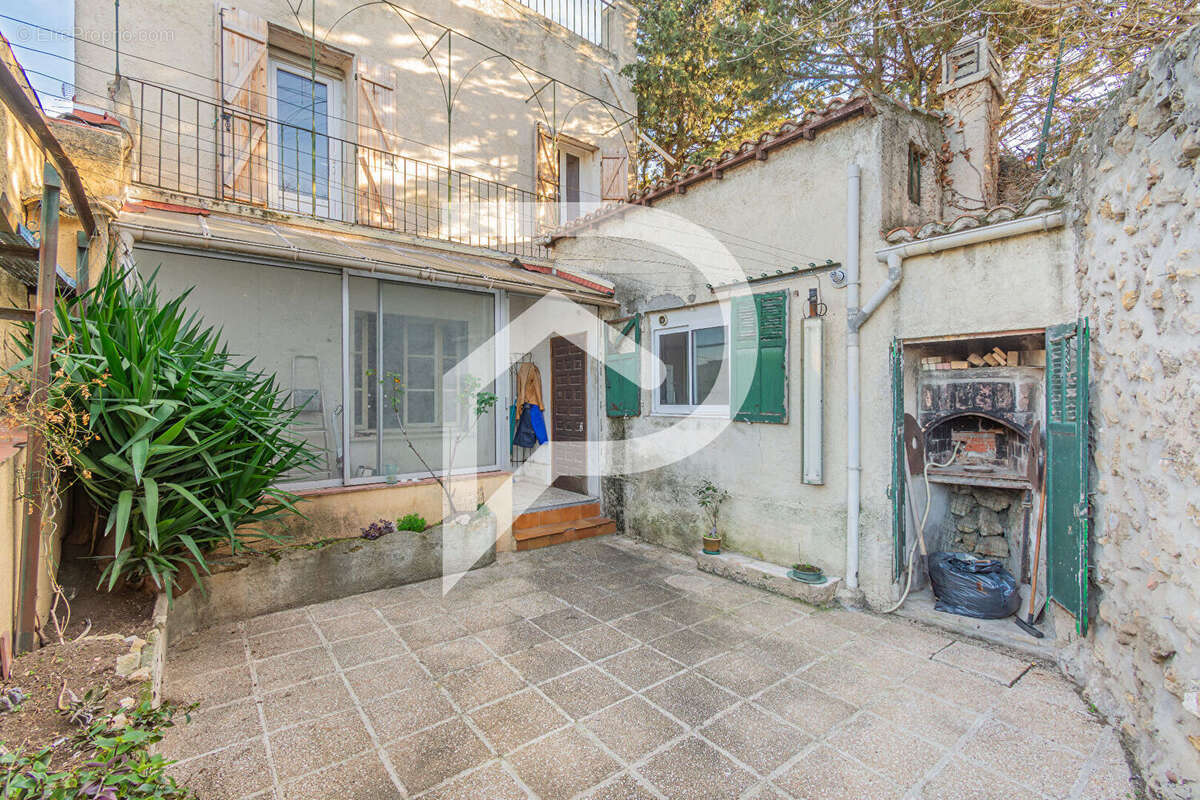 Maison à MARSEILLE-3E