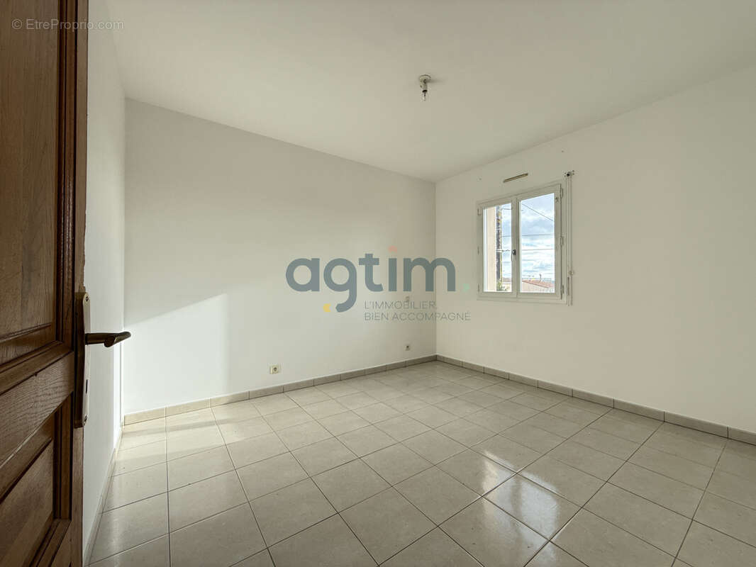 30 min de Nantes et La Roche-sur-Yon: centre Montaigu, 1er étage, sans ascenseur, T3 avec garage - photo 8