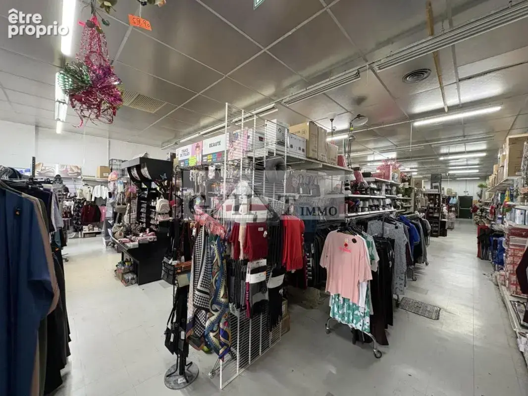 Local commercial de 565 m² à vendre - photo 2