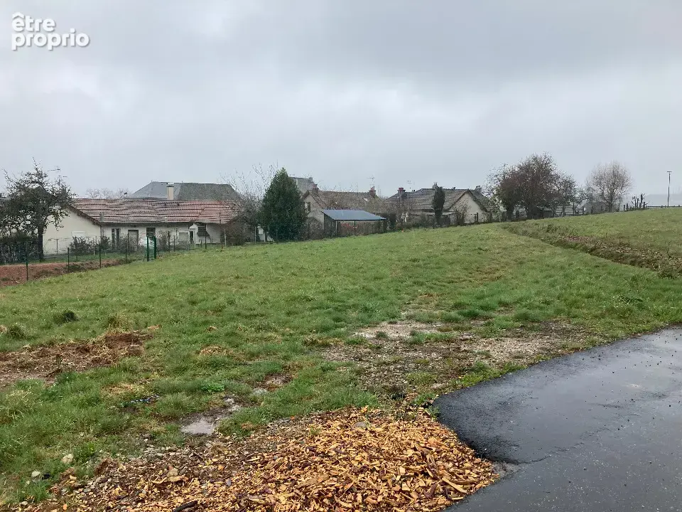 Terrain 790 m² à vendre à Lafeuillade-En-Vezie (15130) - photo 4