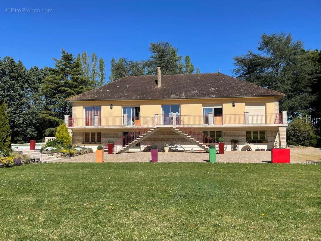 Photo 2 - Maison à USSON-DU-POITOU