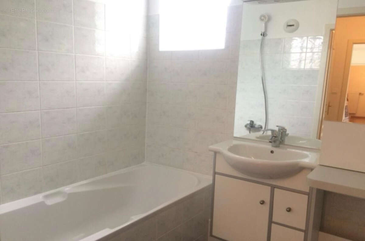 Appartement à NIEDERMODERN