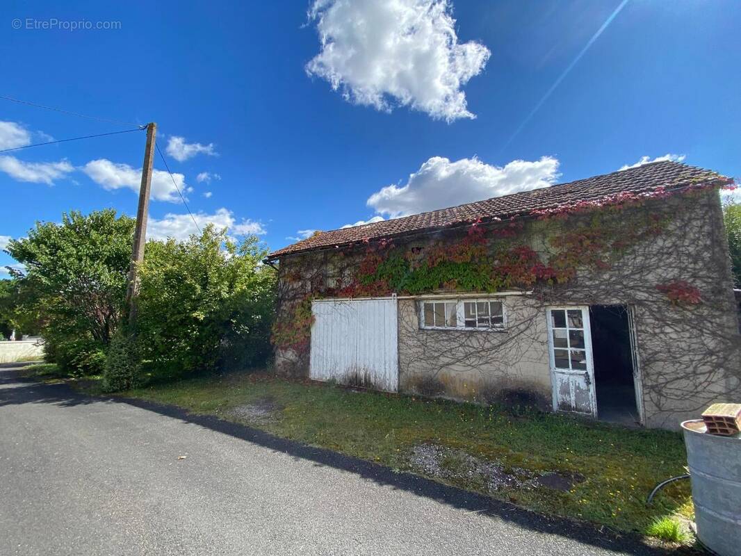 Photo 1 - Maison à MAGNAC-SUR-TOUVRE