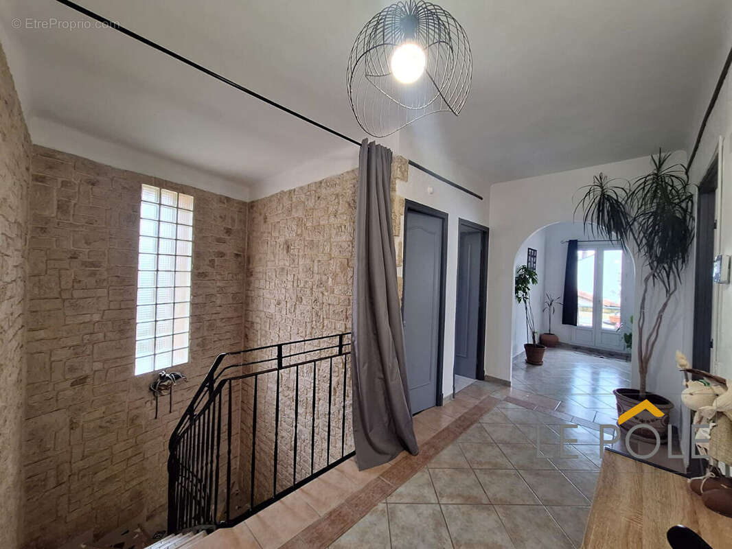 Appartement à BOLLENE