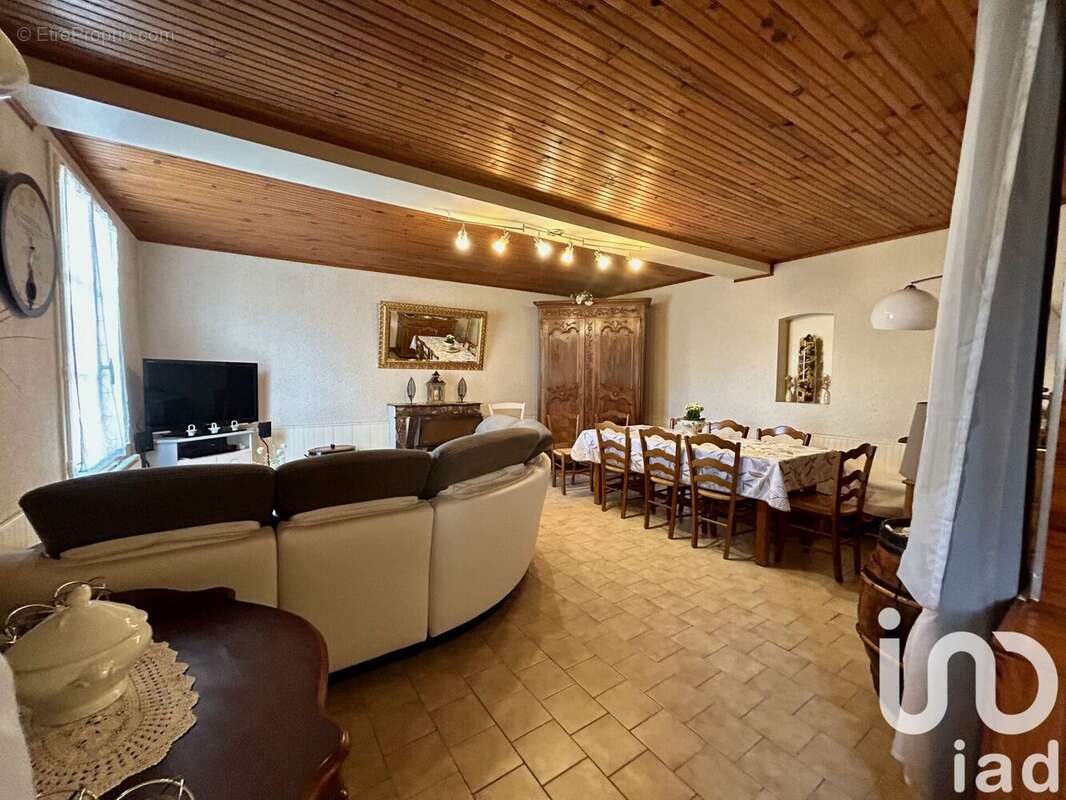 Photo 9 - Maison à ALLONNES