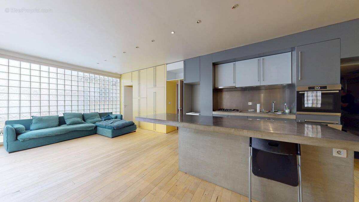 Commerce à PARIS-19E