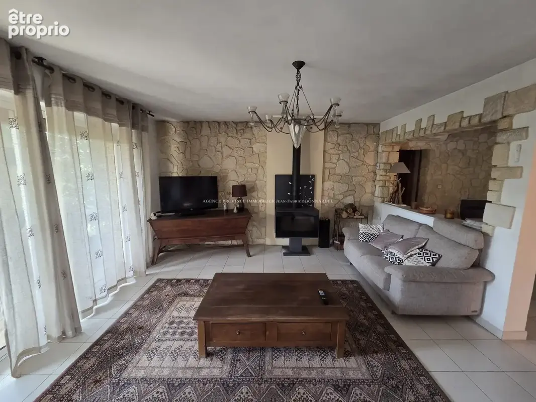 Maison 7 pièces 173 m² à vendre à Saint-Restitut (26130) - photo 3