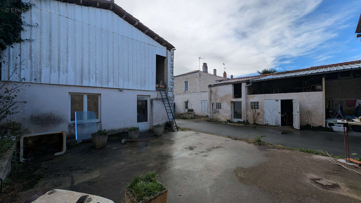Maison à AYTRE