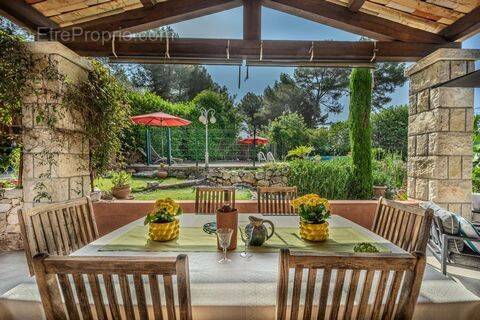 Maison à ROQUEFORT-LES-PINS