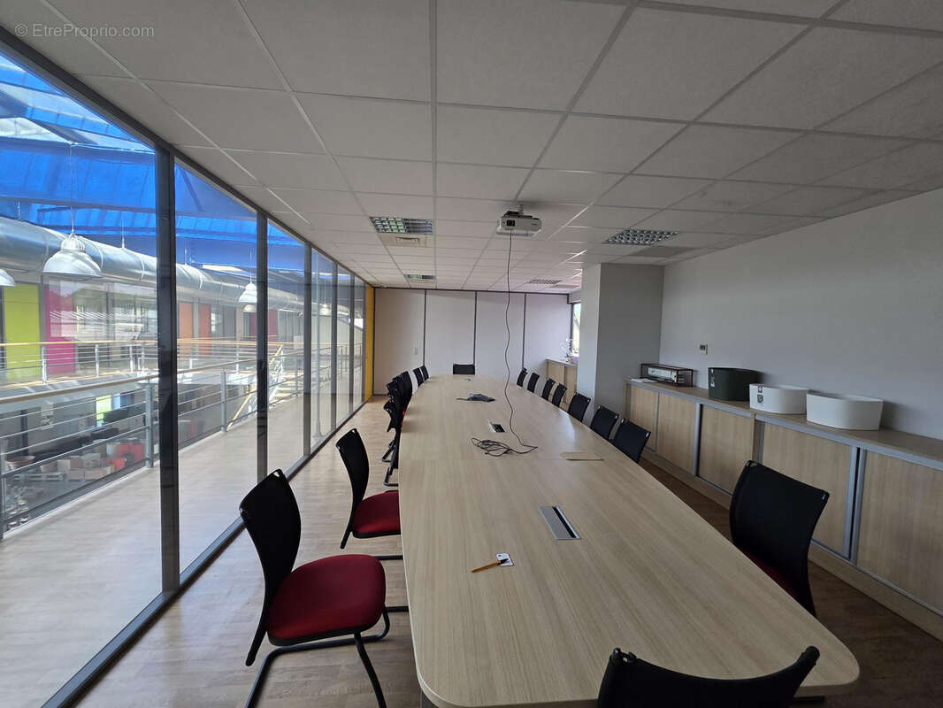 Local d’activite a vendre beaucouze - photo 4