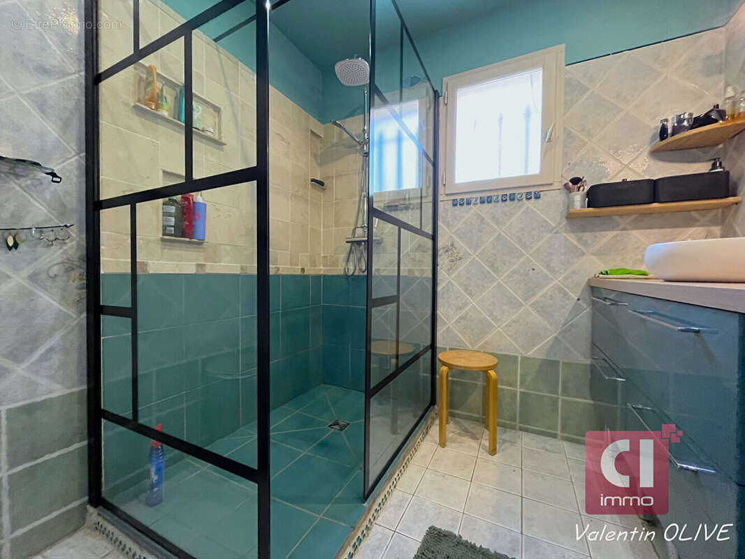 Maison à MEOUNES-LES-MONTRIEUX