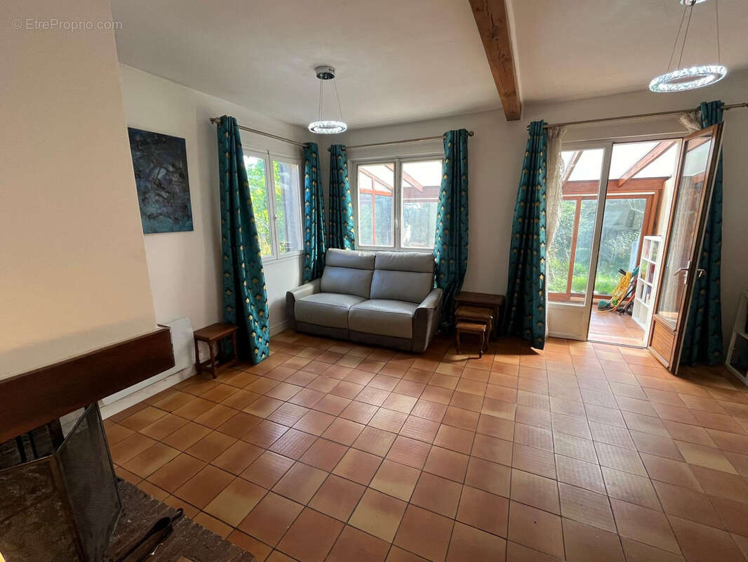 Maison à VAUJOURS