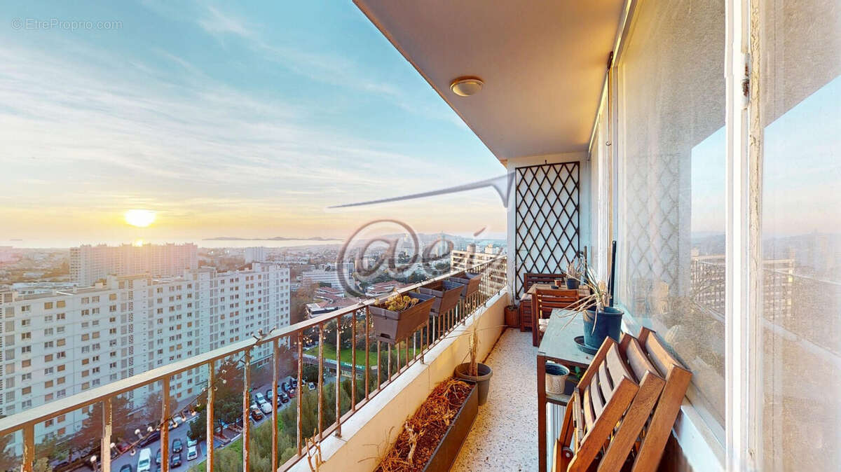 Appartement à MARSEILLE-9E