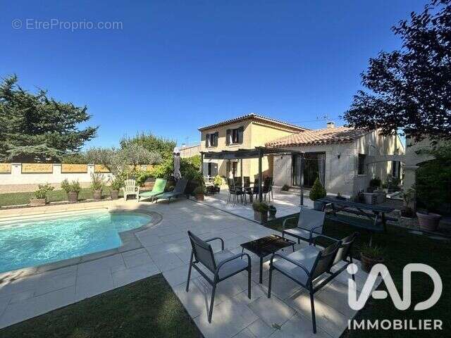 Maison 139 m² à Fontvieille  - photo 3