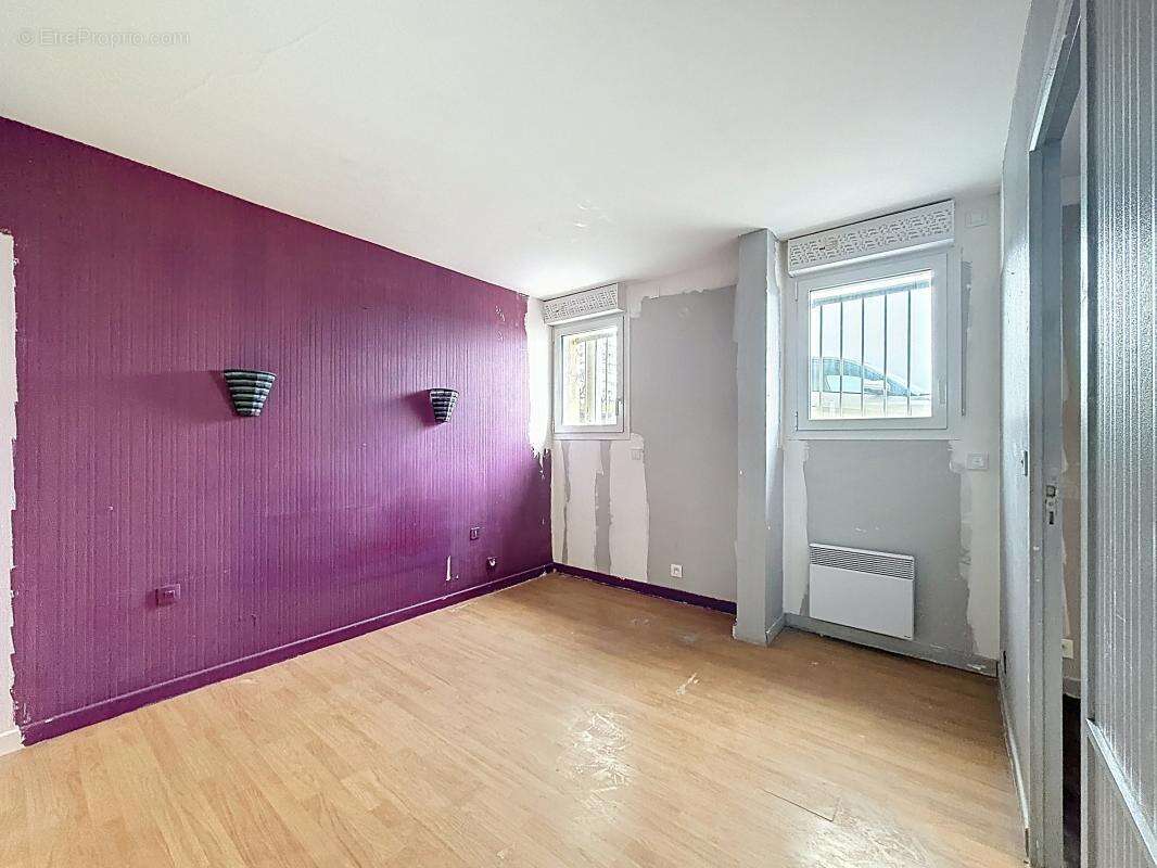 T2 45 m² au Rez de chaussée avec aperçu mer à rénover - photo 2