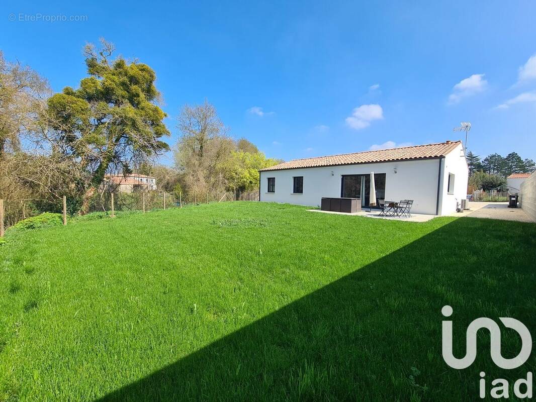 Photo 1 - Maison à ROMEGOUX