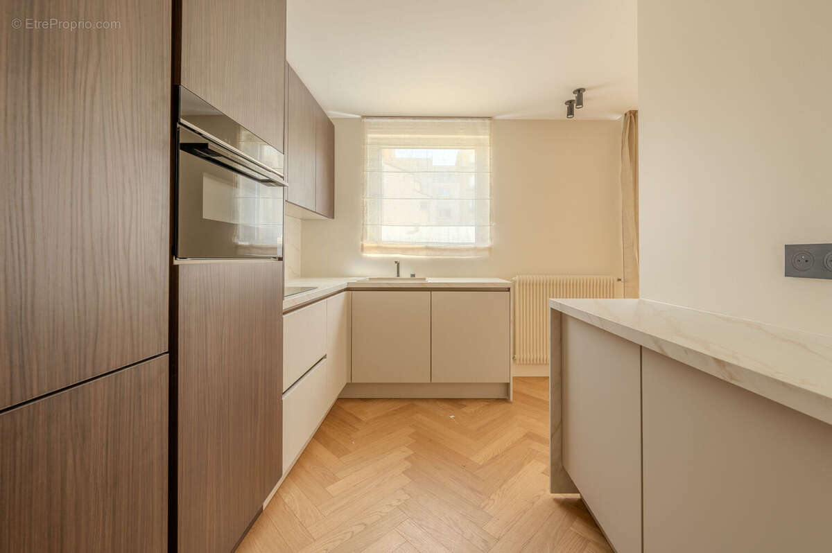 Appartement 44 m² à Paris-15e  - photo 2