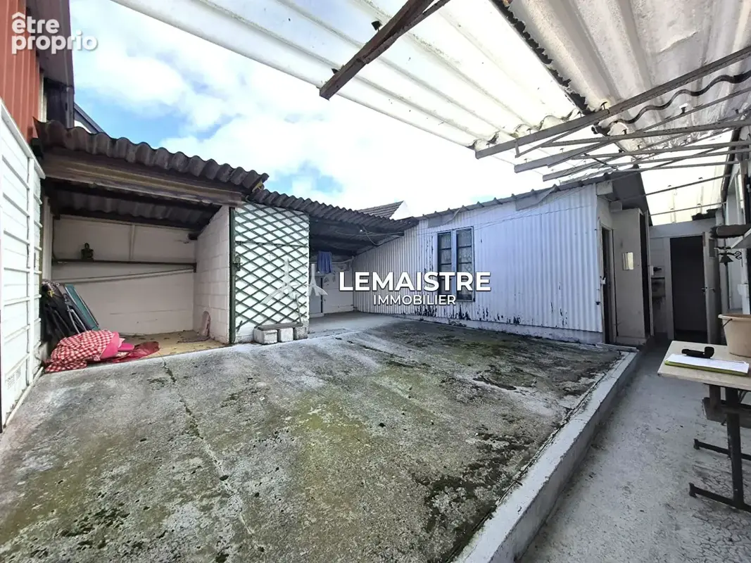 Ensemble immobilier avec maison f3, garage commercial et dépendances - photo 9