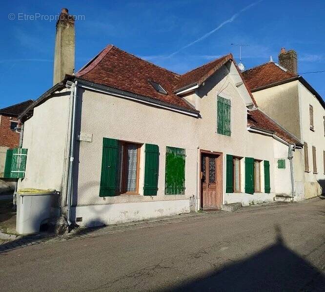 Maison à ERVY-LE-CHATEL
