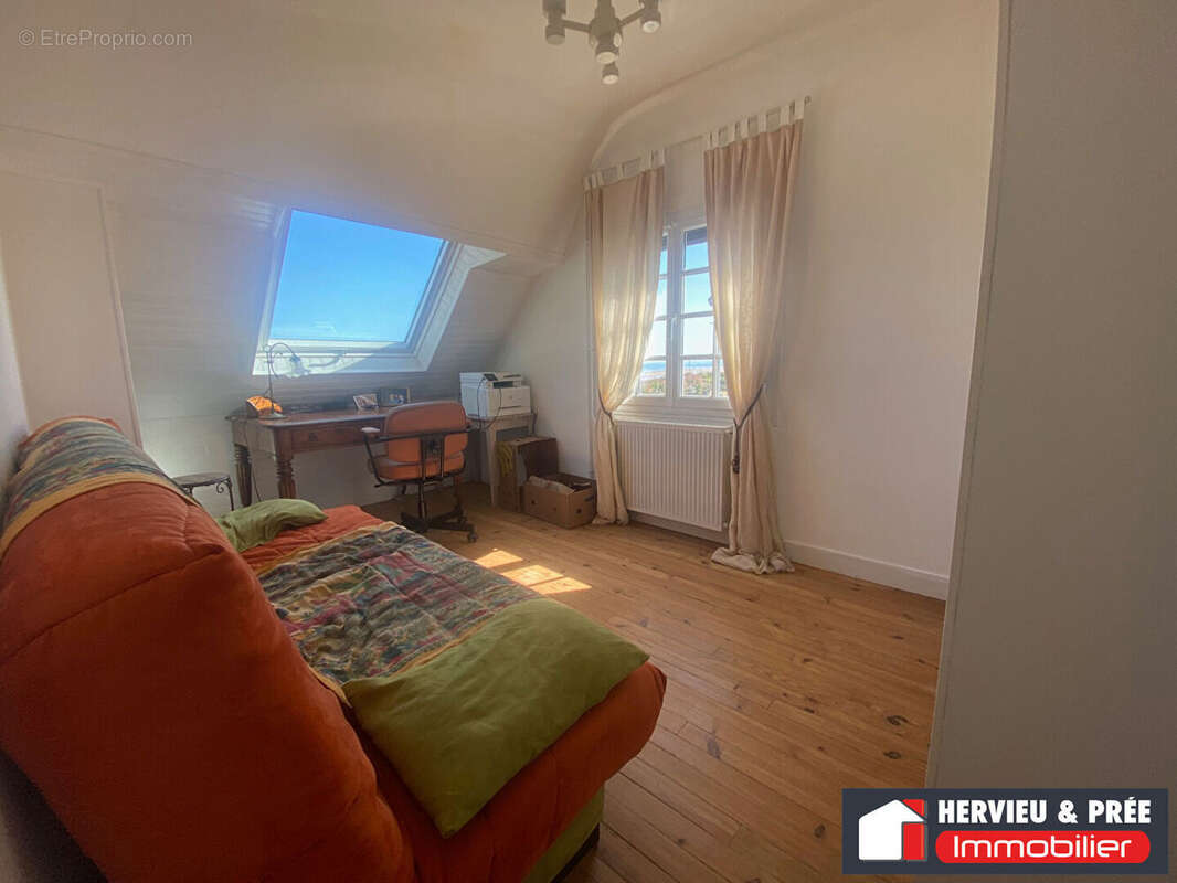 Maison à OUISTREHAM