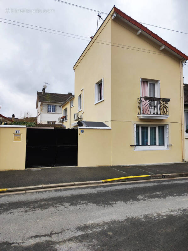 Maison à AULNAY-SOUS-BOIS