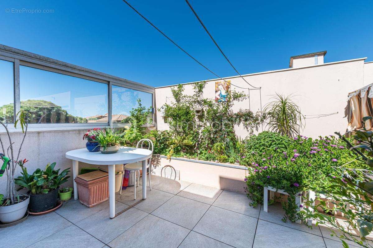 Appartement à HYERES