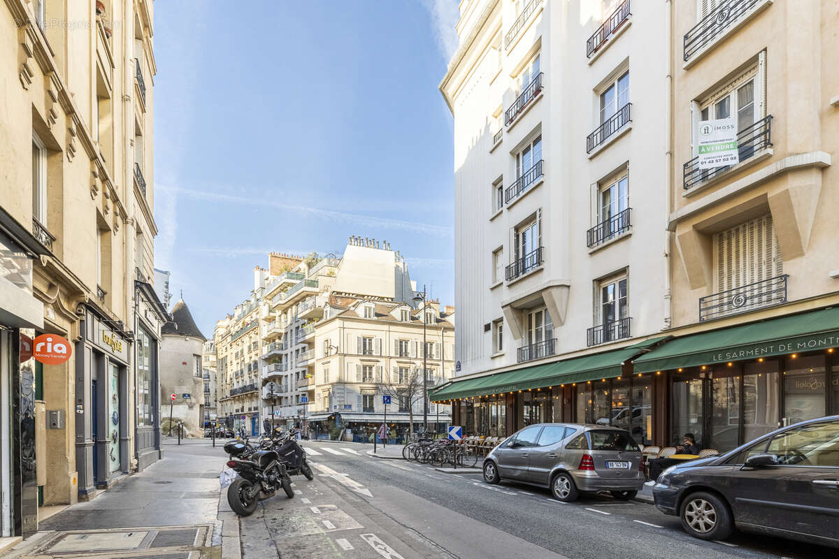 Jules Joffrin * rue Marcadet * au calme * étage élevé * sans perte de place - photo 8