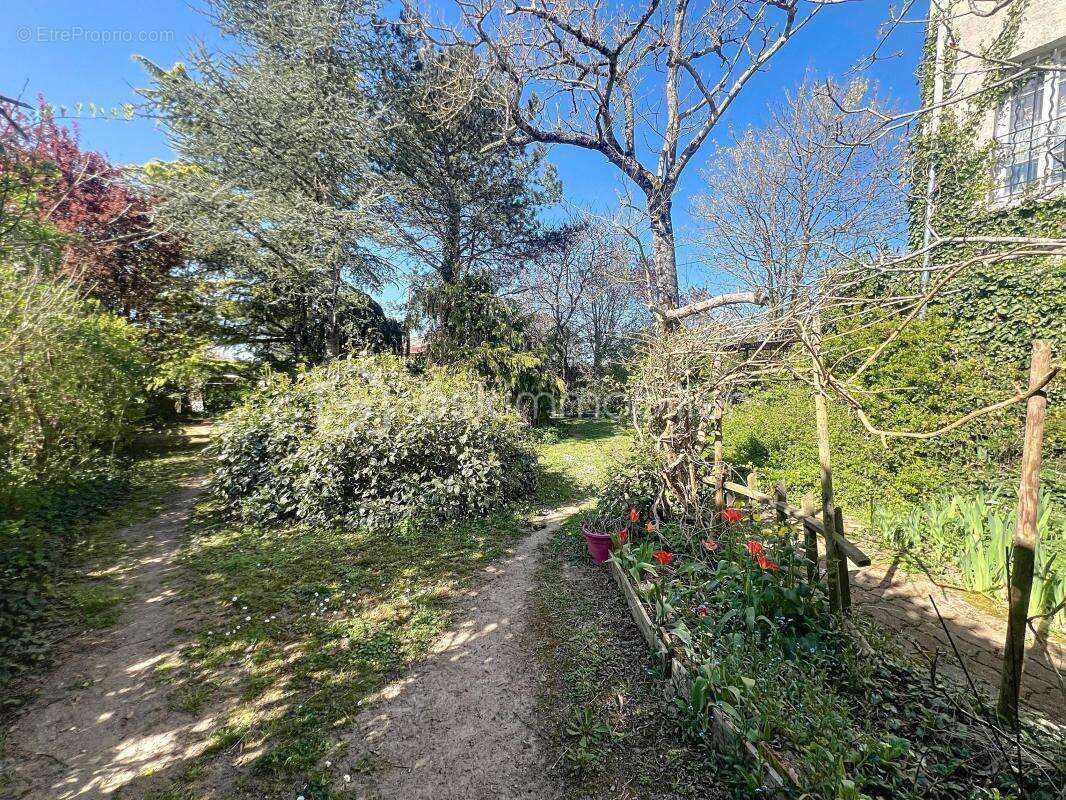 Maison à MONTIERCHAUME