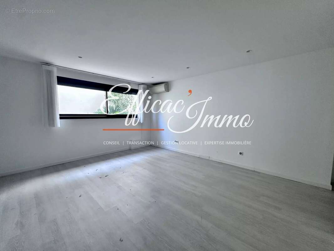 Bien à usage mixte de 154,51 m² avec garage, jardin et prestations haut de gamme - photo 12