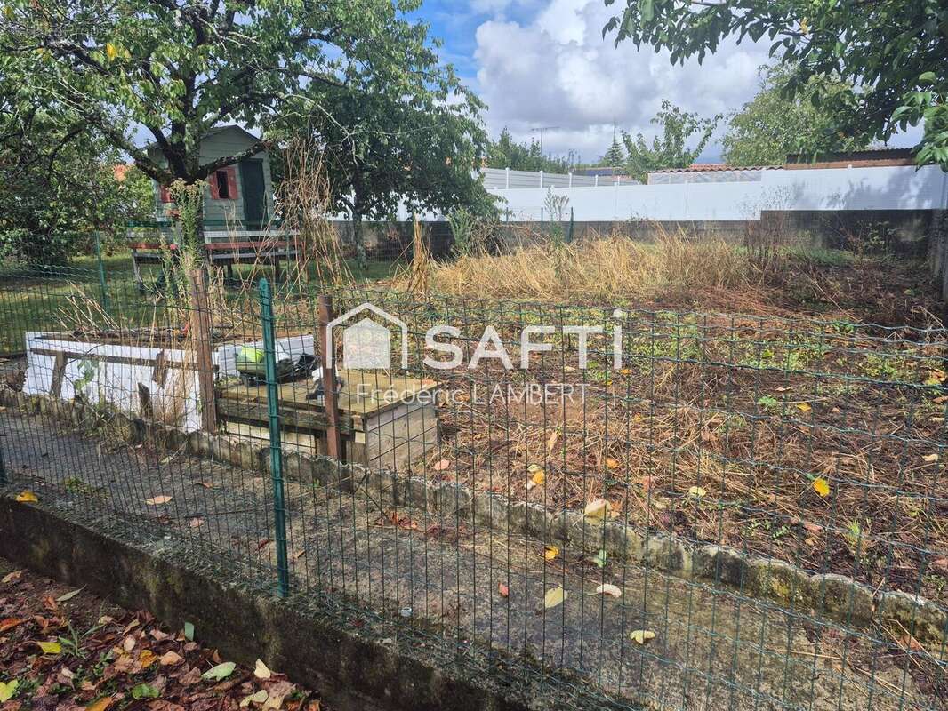 Photo 9 - Terrain à BENET