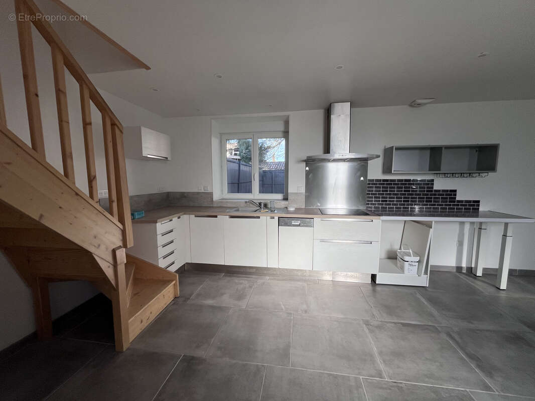 Maison à SAINT-SIGISMOND-DE-CLERMONT